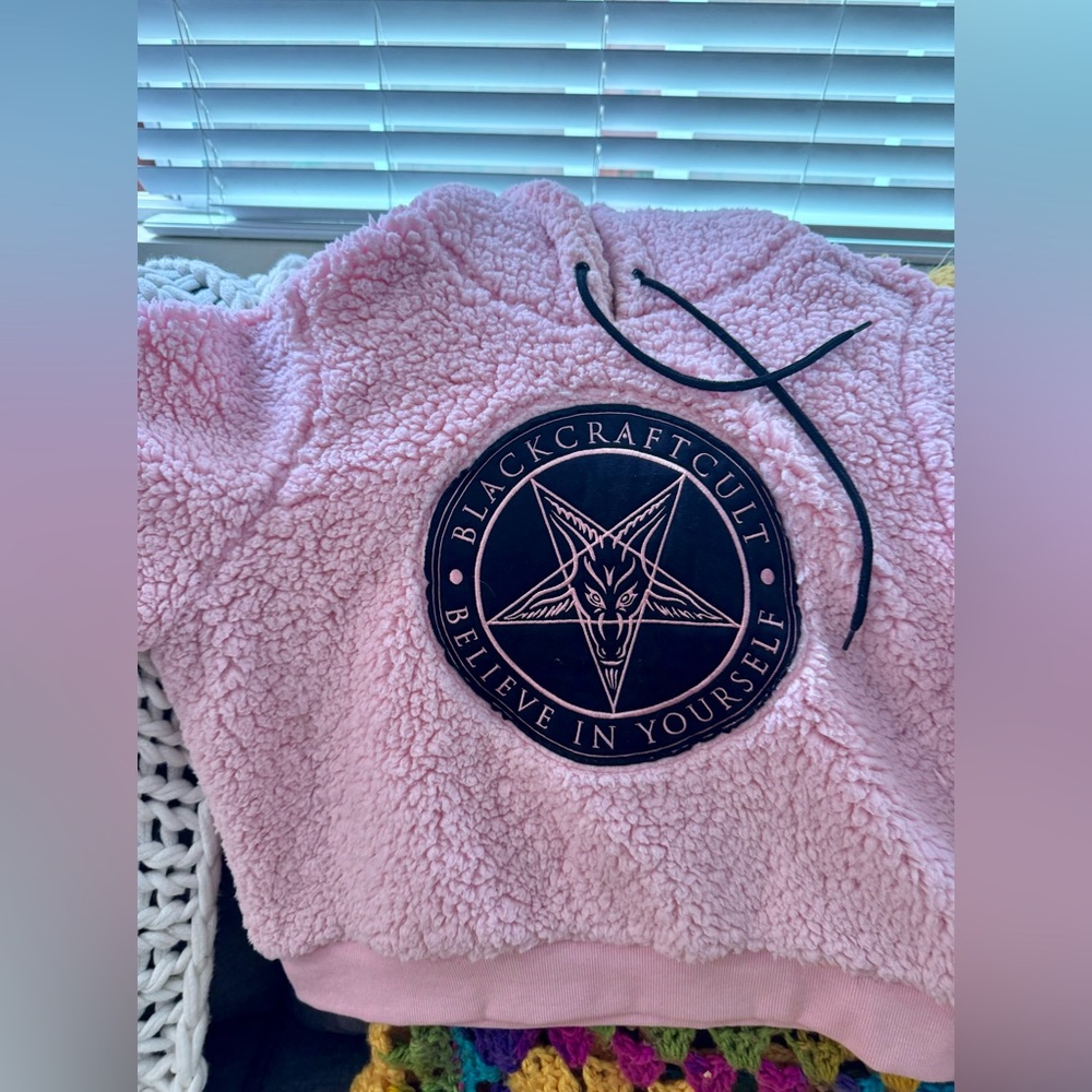 Pink fluffy Sweatshirt / Hoodie - Picture 6 of 7